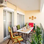 όμορφο διαμέρισμα!200 μετρα από τη θάλασσα! Apartamento Kalamata