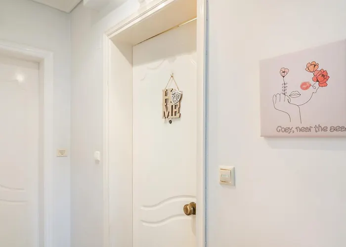 Apartamento όμορφο διαμέρισμα!200 μετρα από τη θάλασσα! Calamata