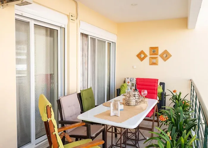 όμορφο διαμέρισμα!200 μετρα από τη θάλασσα! Apartamento Calamata