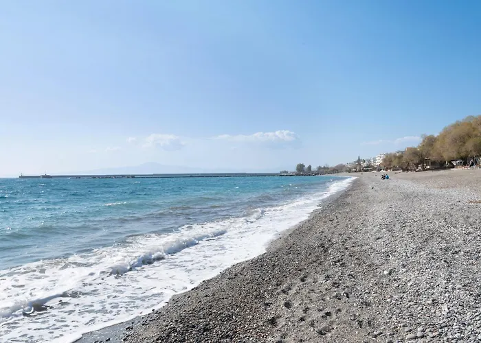 όμορφο διαμέρισμα!200 μετρα από τη θάλασσα! شقة كالاماتا